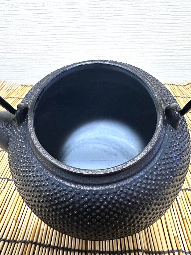 未使用品、供箱、タグ付　南部池永造　１５型福禄アラレ　南部鉄瓶　南部鉄器　鉄瓶