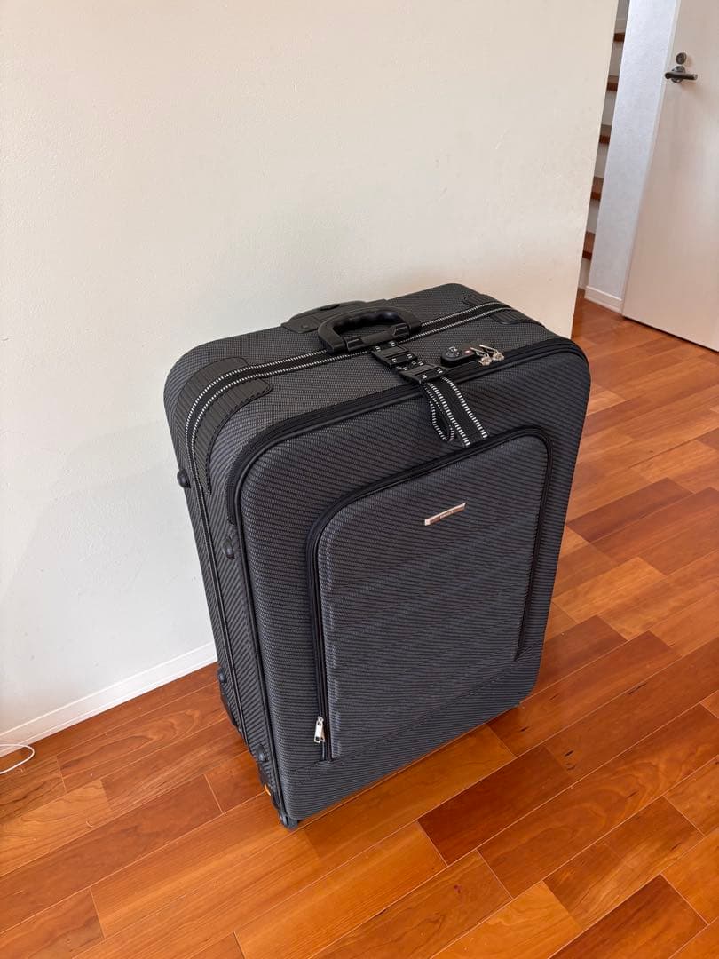 【大幅値引】シフレ escape大容量 138キャリーケース TSAロック付き