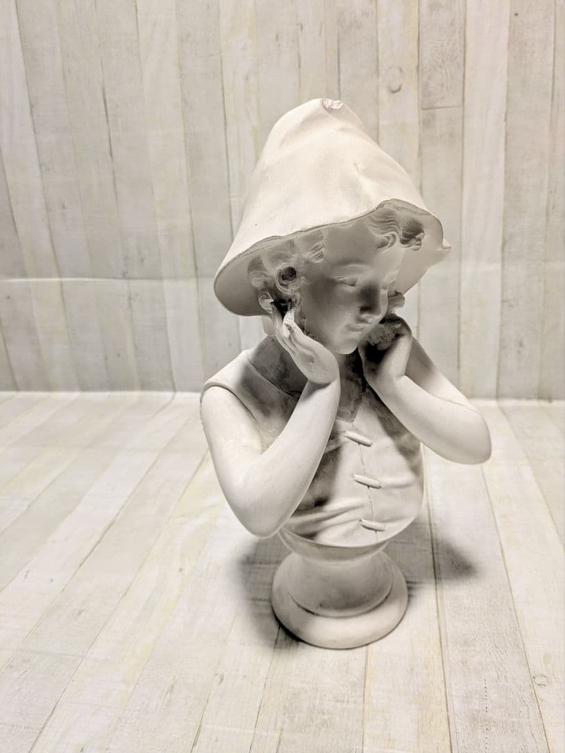 石膏オブジェ女性　湯浴みするヴィーナス像　微笑む少女の胸像