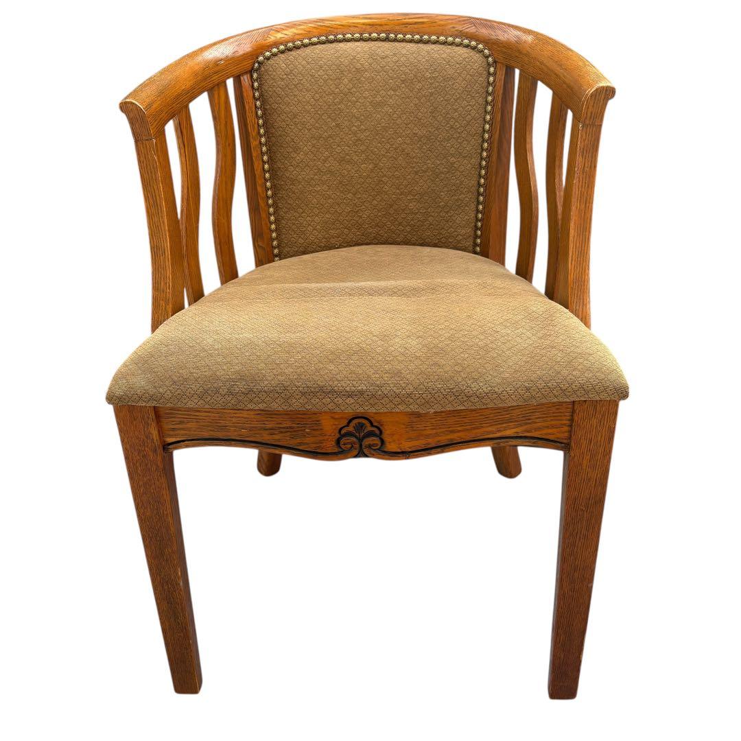 ② アンティーク 椅子 ヴィンテージ インテリア 木製チェア　スタッズ　ベージュ