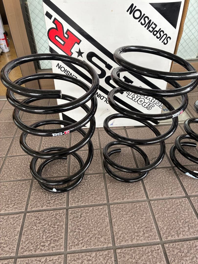 RS-R スプリング 4本セット 黒