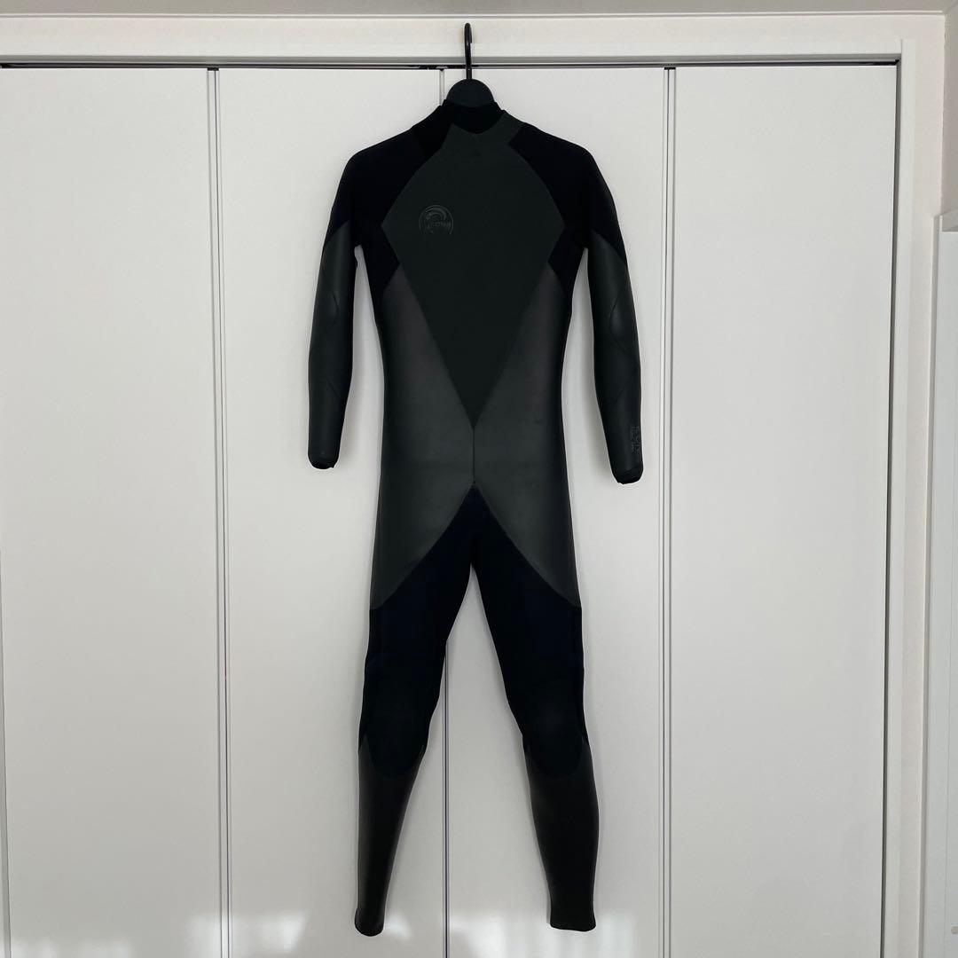 O'NEILL オニール セミドライ バックジップ