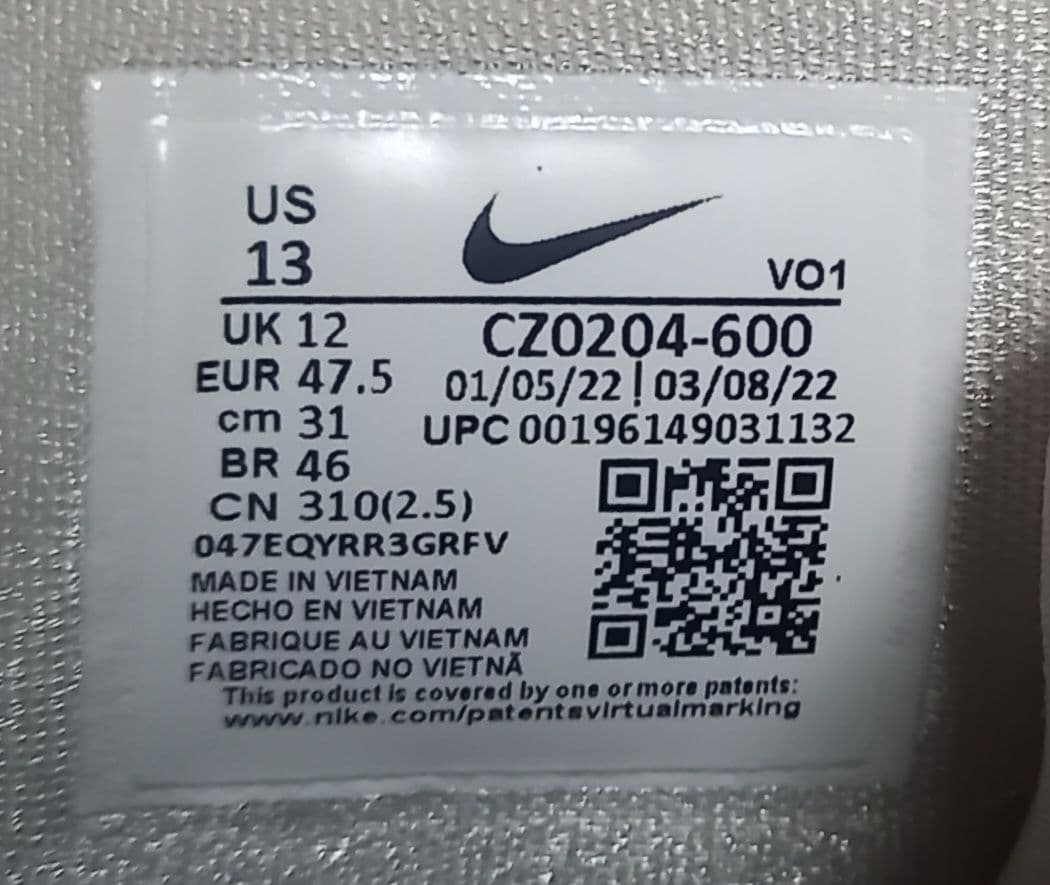 シューズ(男性用) NIKE KYRIE 8 INFINITY 1 World 1 People