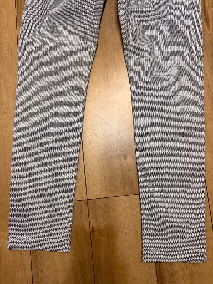 PEARLY GATES ストレッチスリムパンツ　サイズ4