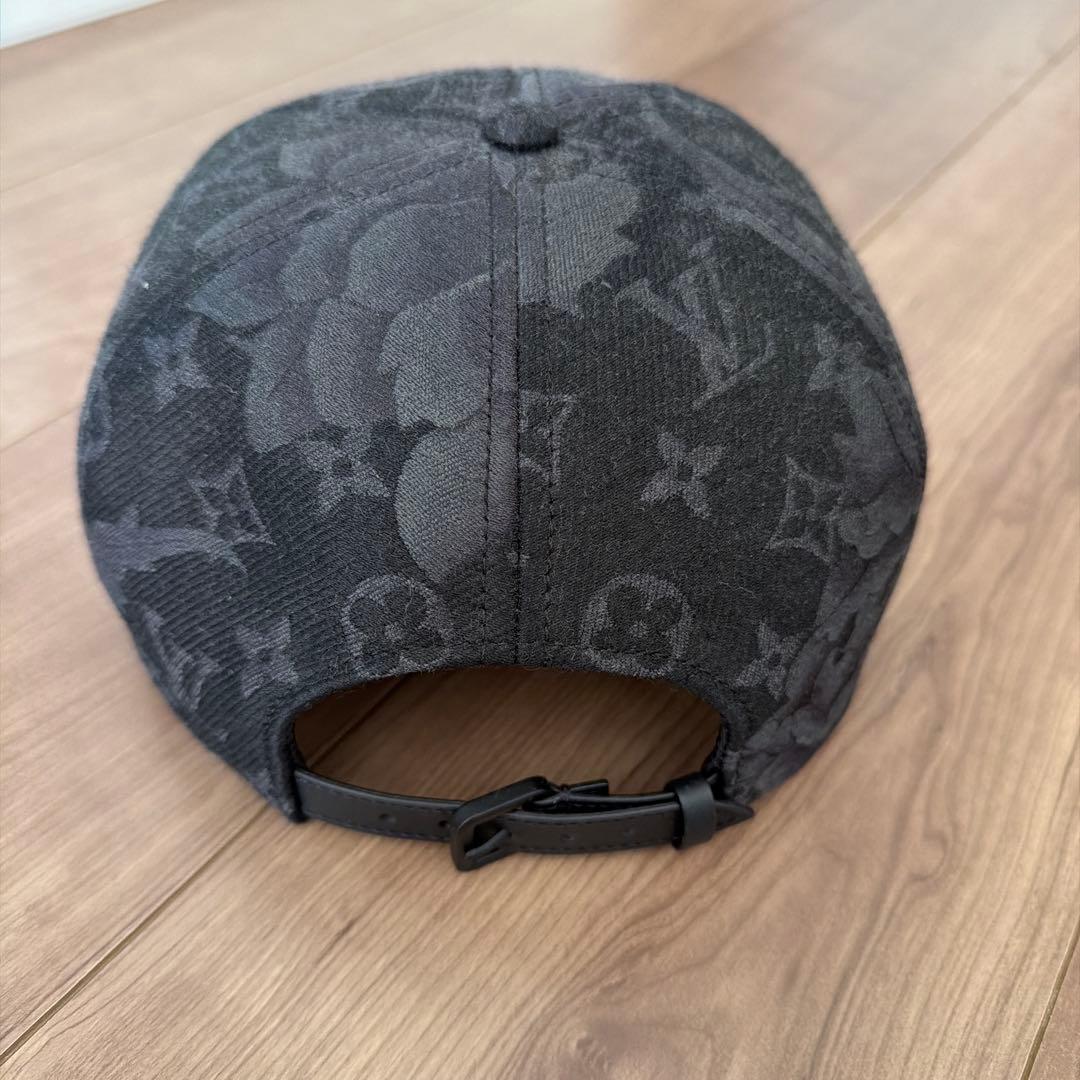 ⭐︎ほぼ未使用新品Louis Vuitton ブラック フラワーパターン キャップ