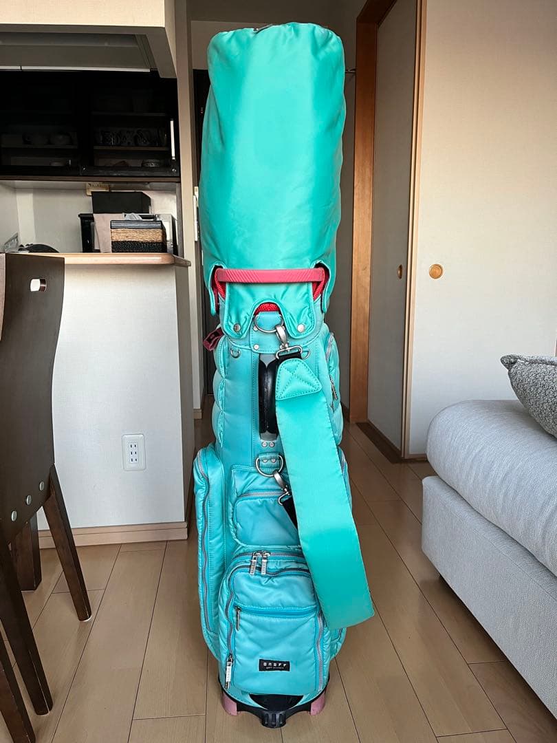 大人気良品ONOFF オノフ カートキャディバッグ 9型軽量メンズ　レディース