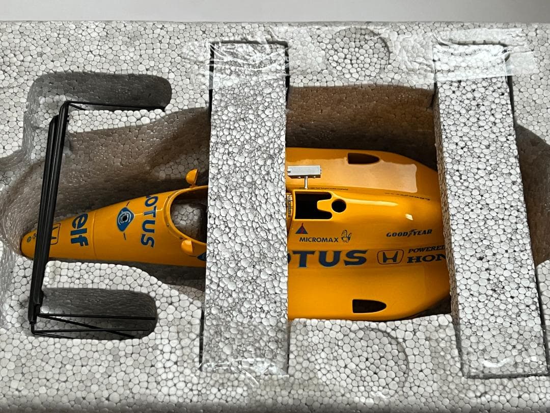 オートアート 1/18 ロータス 99T 中嶋悟 #11 箱付 88726 美品