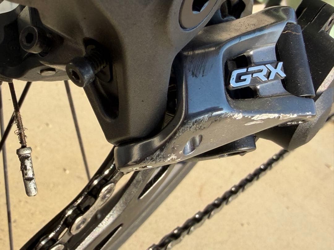 ピナレロ グレヴィル ＧＲＸ改！ ロードタイヤGP5000とチューブ付き!！