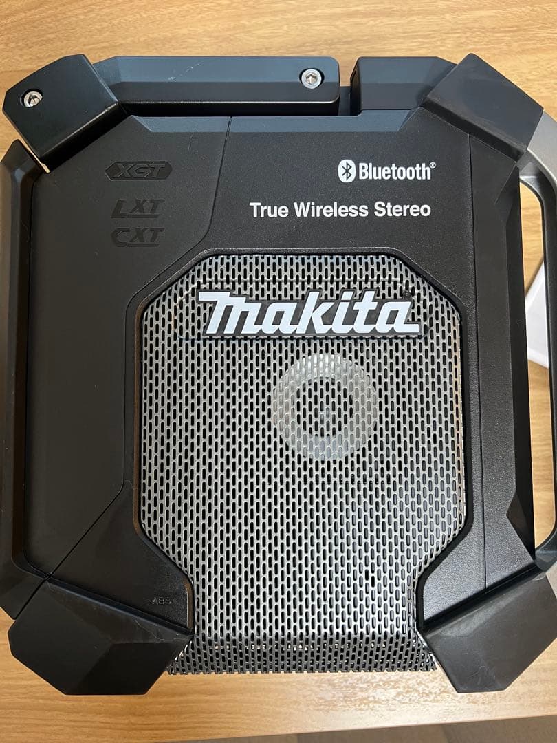 MR005GZB マキタ　充電式ラジオ