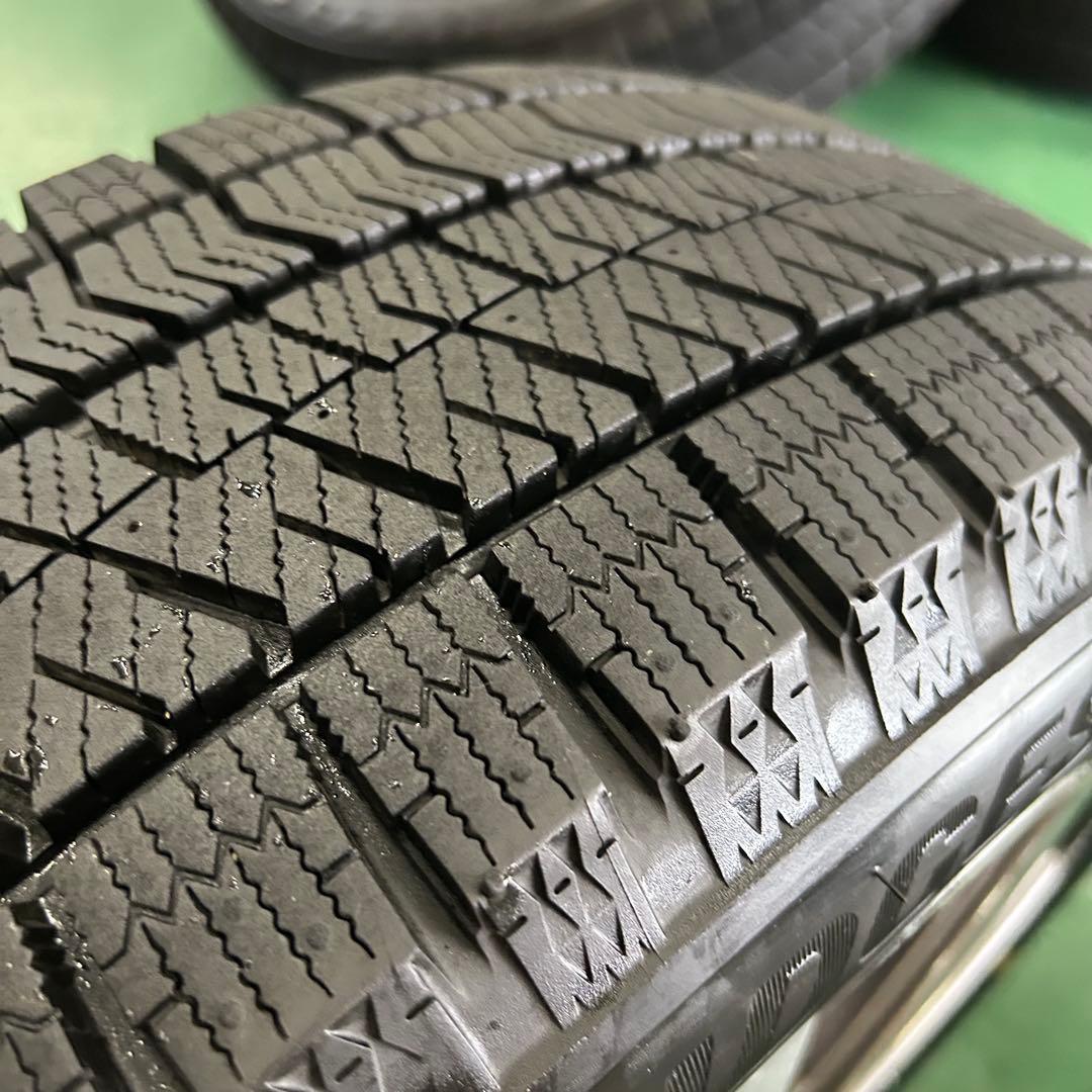 中古スタッドレス185/60R16ブリザック4本セット　ノート、オーラ、デミオ等