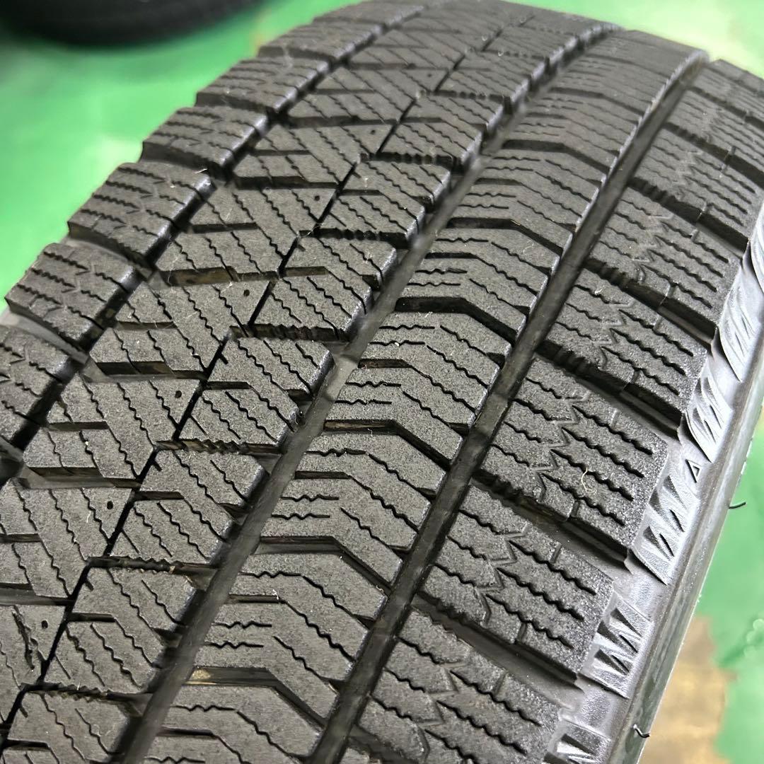 中古スタッドレス185/60R16ブリザック4本セット　ノート、オーラ、デミオ等