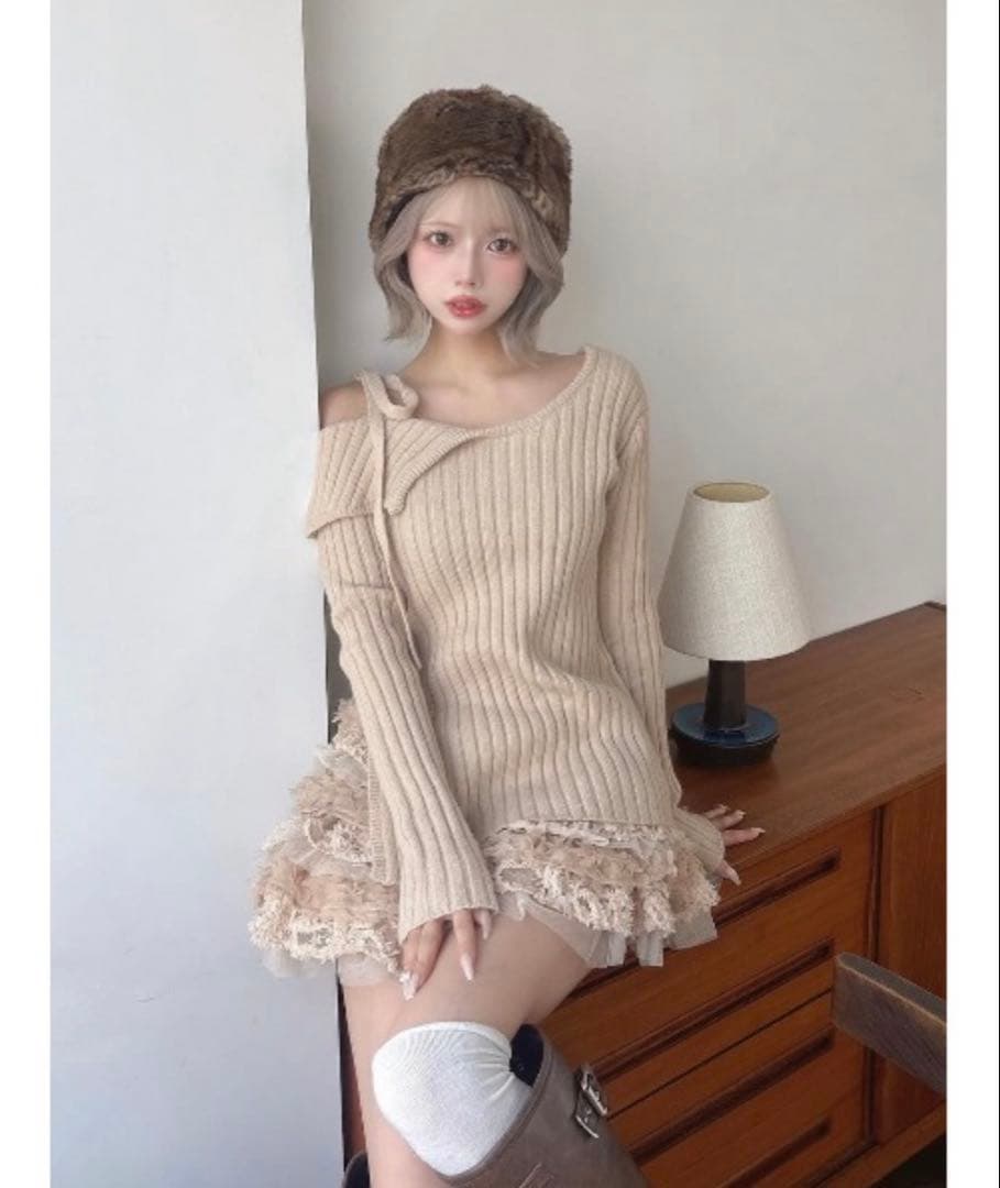 ダーリッチ　Darich ランダムフリルニットセットアップ　ベージュ