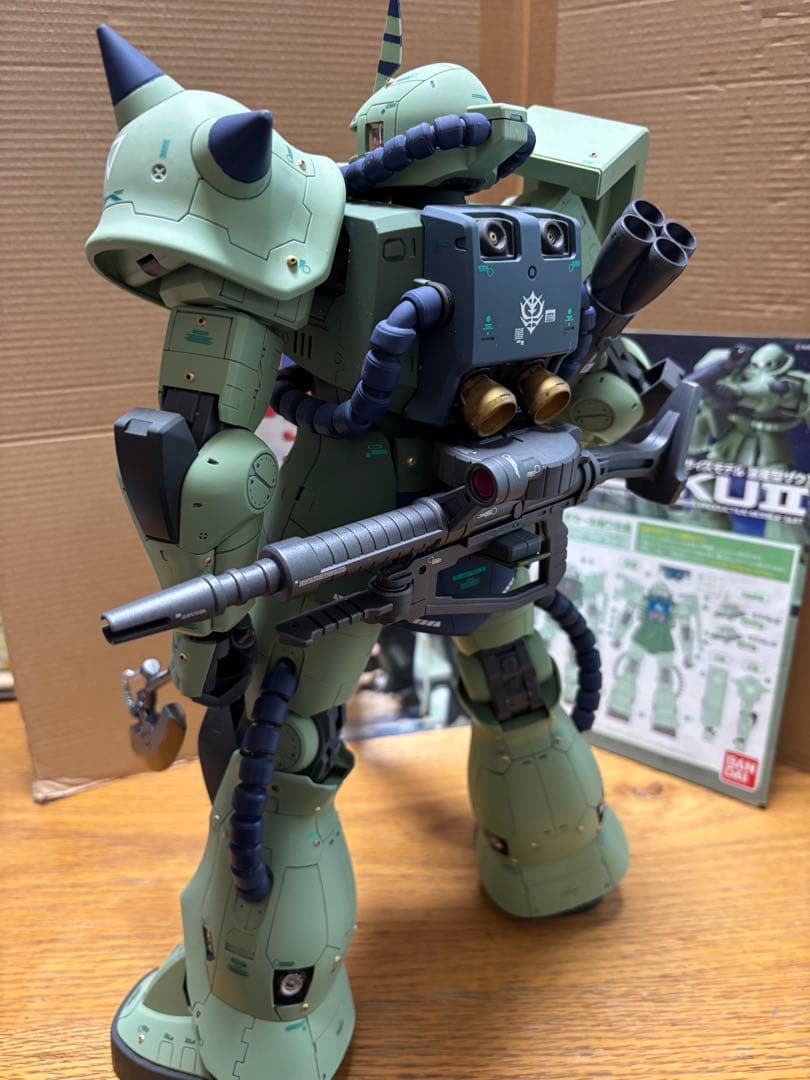 メガサイズ　1/48 量産型ザクⅡ 完成品