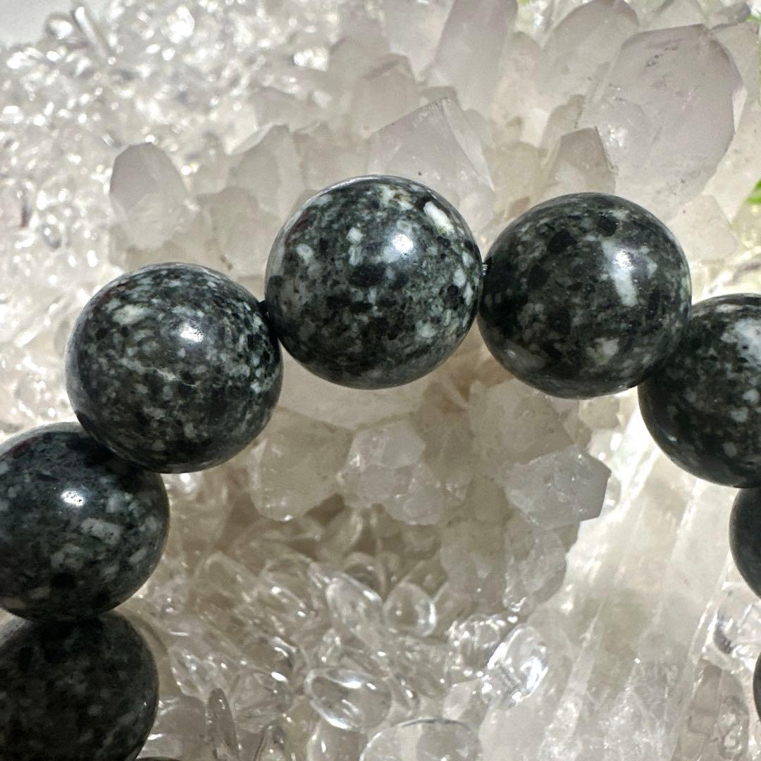 遠野の大地に眠っていた霊石　14mmの珠が龍神のエネルギーと調和し高波動へ導く