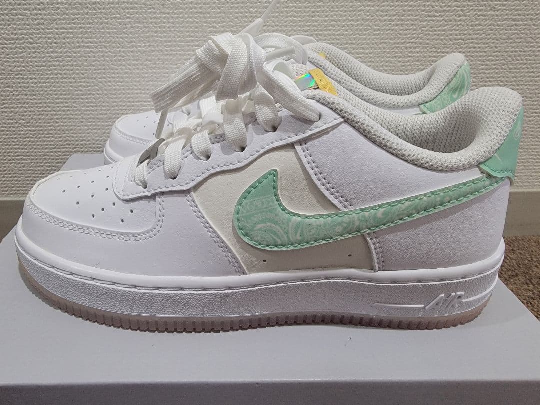 NIKE AIR FORCE 1 22.5cm ジュニアシューズ