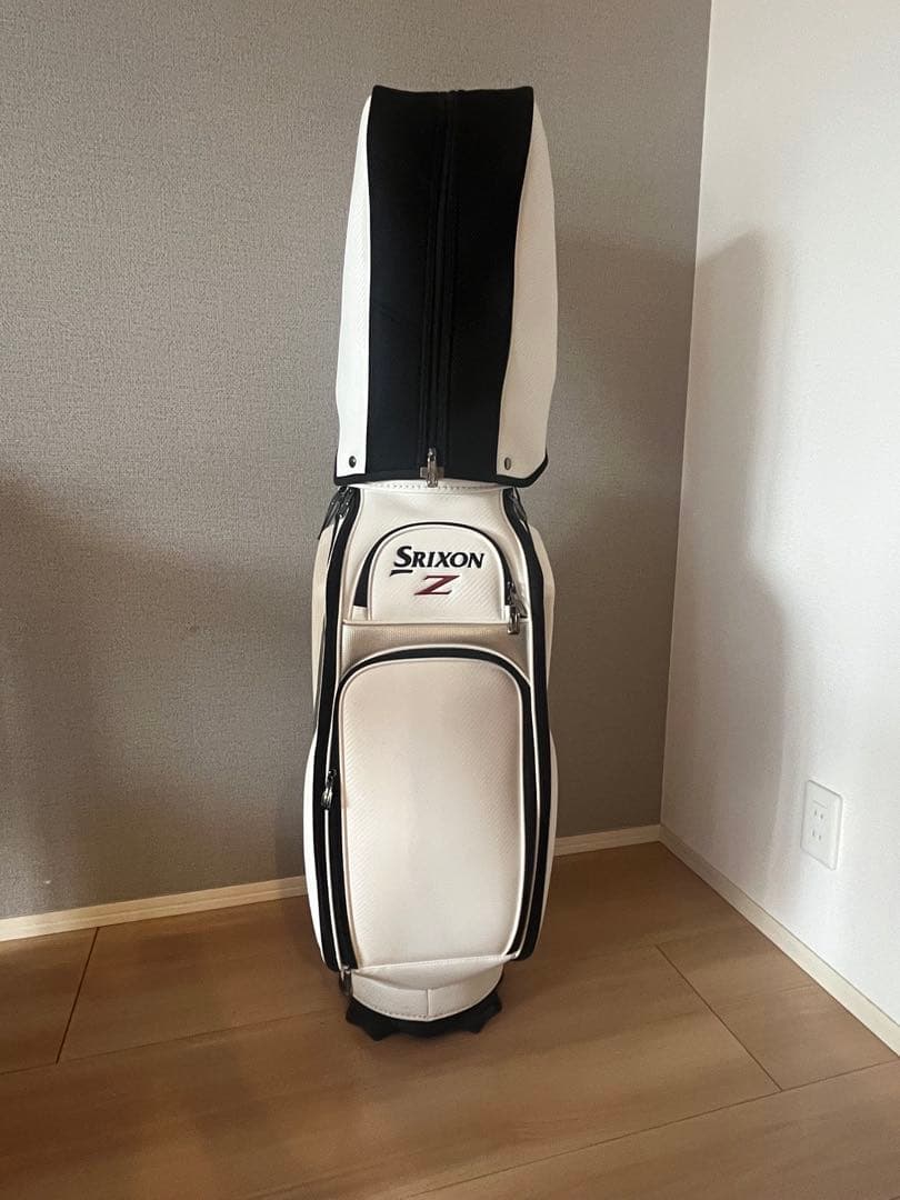 【美品】スリクソン キャディーバッグ　GGC-S143