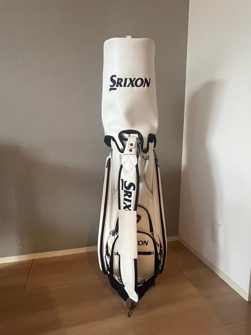 【美品】スリクソン キャディーバッグ　GGC-S143
