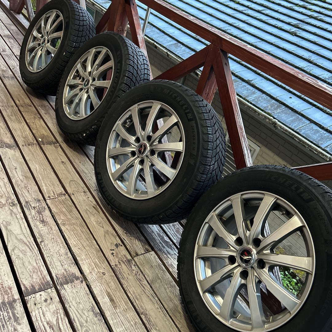 O*a様 Michelin 205/60R16 スタッドレスタイヤセット 引き取