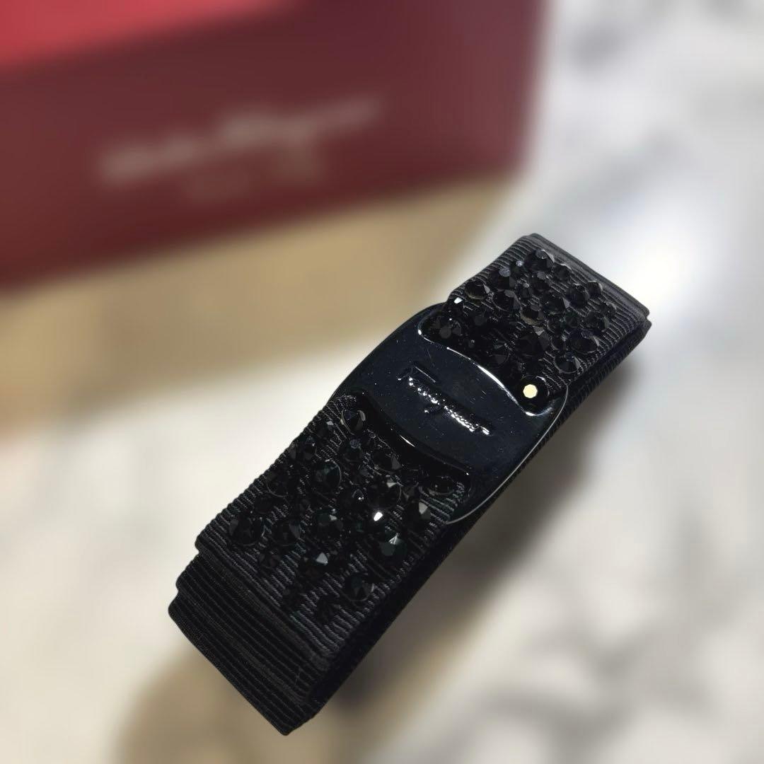 Salvatore Ferragamo フェラガモ　ビジューつき バレッタ