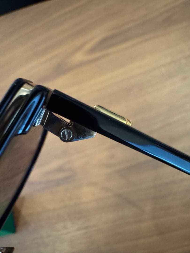 アパルトモン購入 ボッテガヴェネタ サングラス