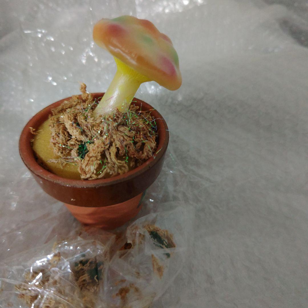 M1号　マタンゴ　植木鉢　ソフビ