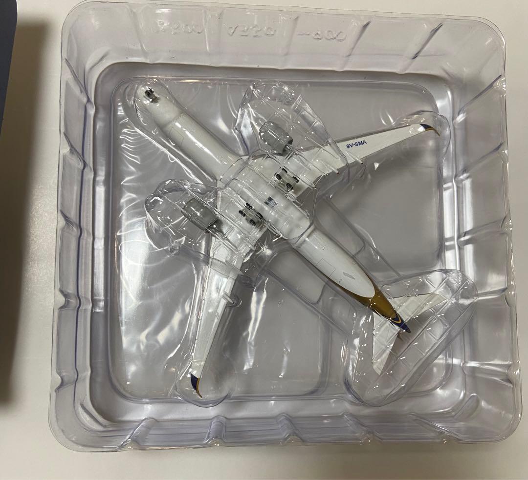 【現地購入!新品未使用!】シンガポール航空　A350飛行機　模型プラ　herpa