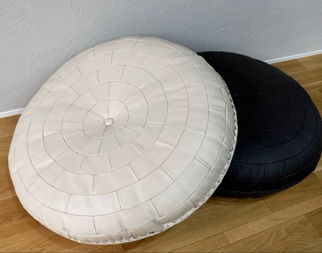 カンディハウス　レザークッション　革クッション　アイボリー