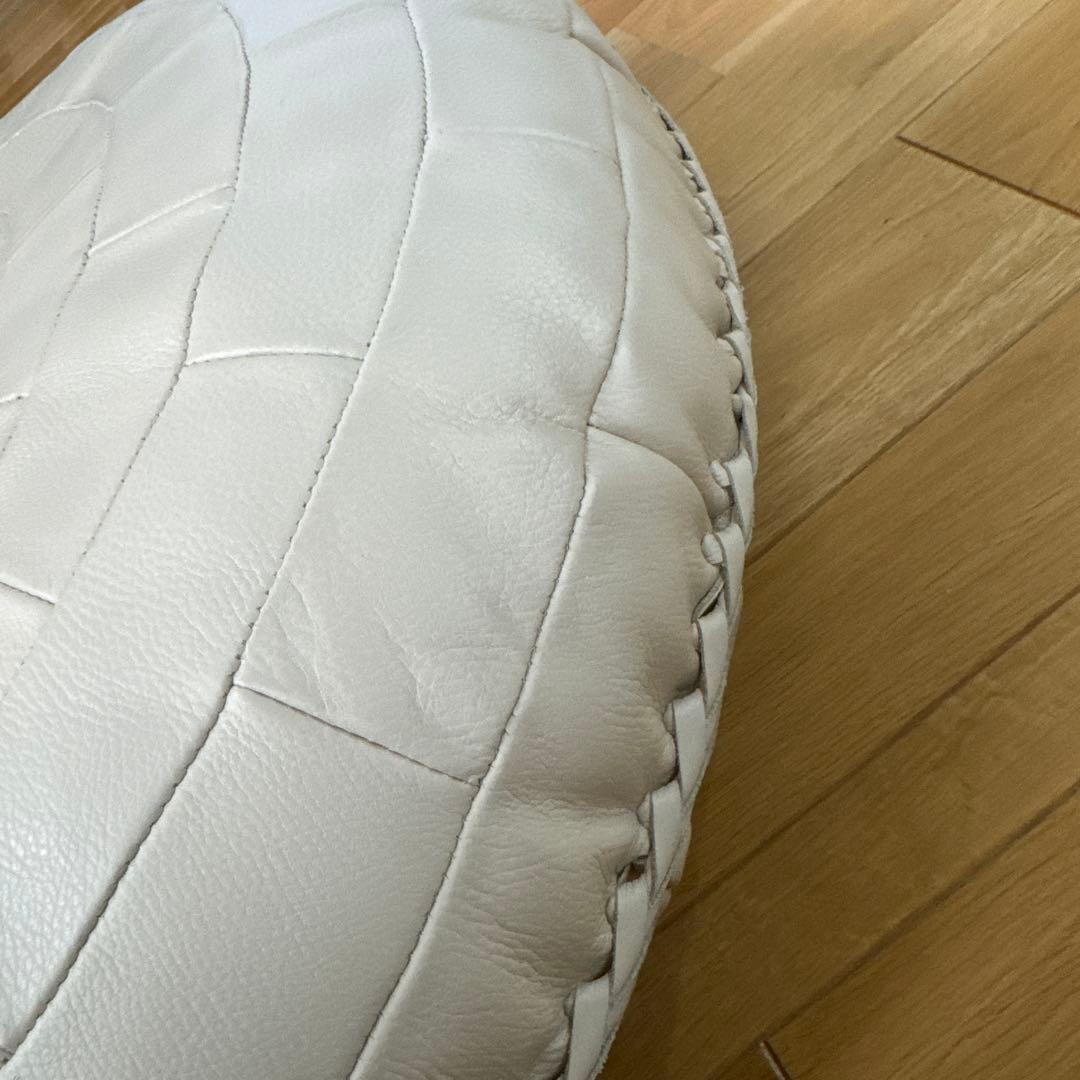 カンディハウス　レザークッション　革クッション　アイボリー