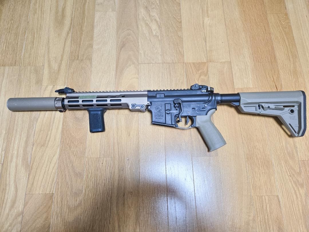 東京マルイ　MWS M4A1 カスタム品　Geissele MK16 9.3”