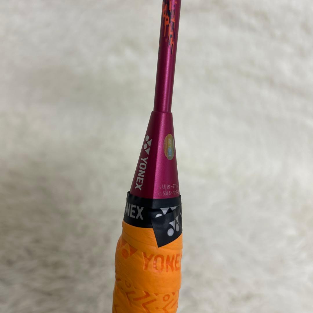 【極美品】ヨネックス　バドミントンラケット ナノフレア700