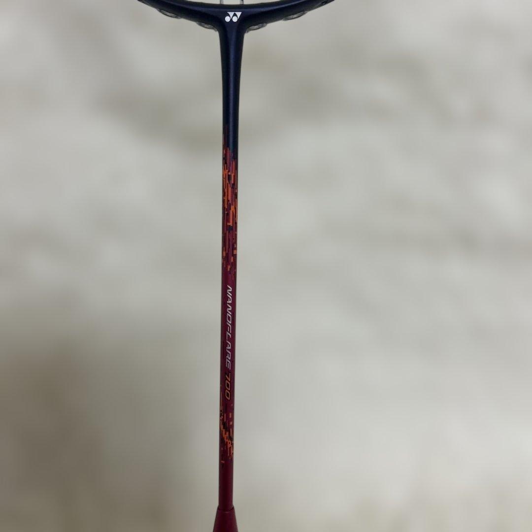 【極美品】ヨネックス　バドミントンラケット ナノフレア700