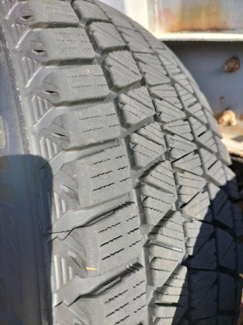 29日まで価格☆ブリヂストン スタッドレスタイヤセット 225/65R17