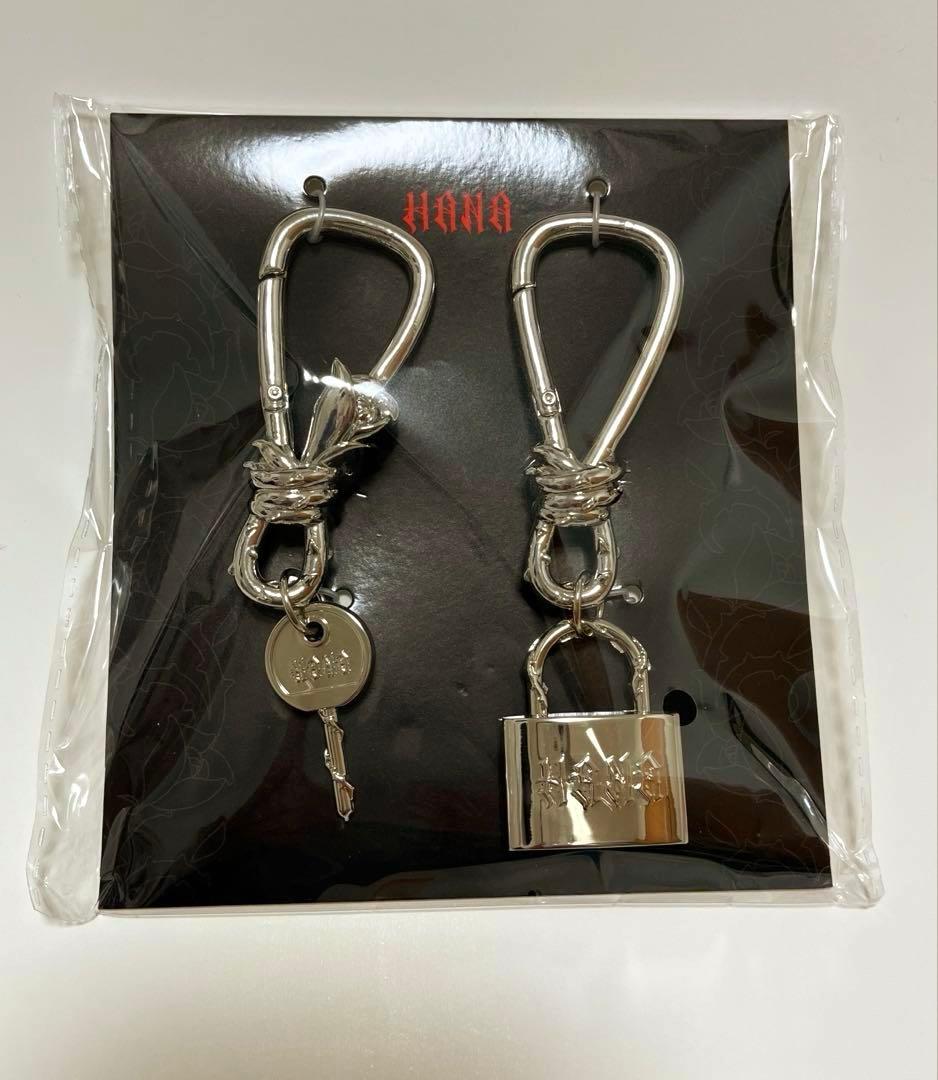 【新品未開封】HANA BAD LOVE 受注販売 カラビナキーホルダー