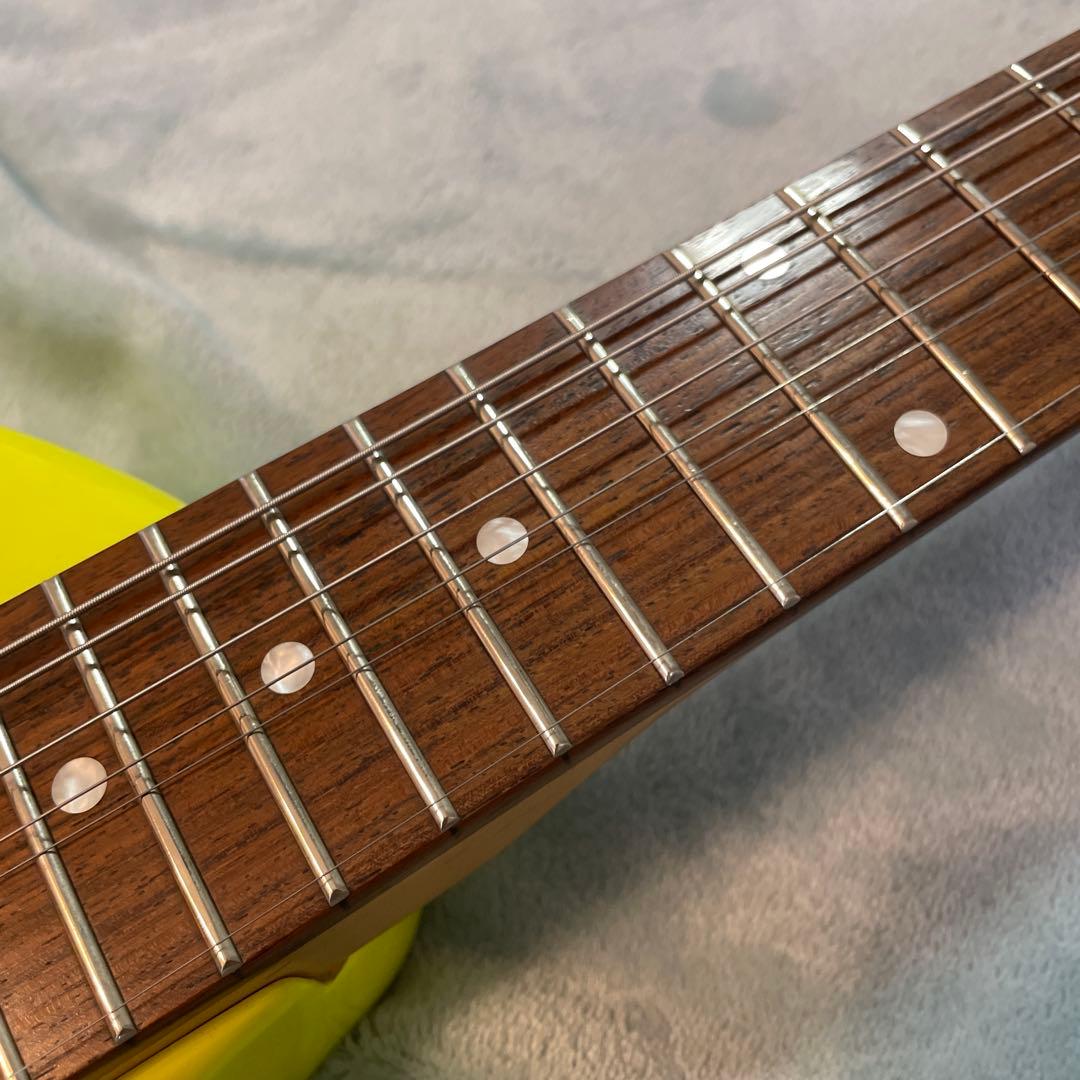 ZO-3 テルミン仕様（アンプ内蔵エレキギター）フェルナンデス