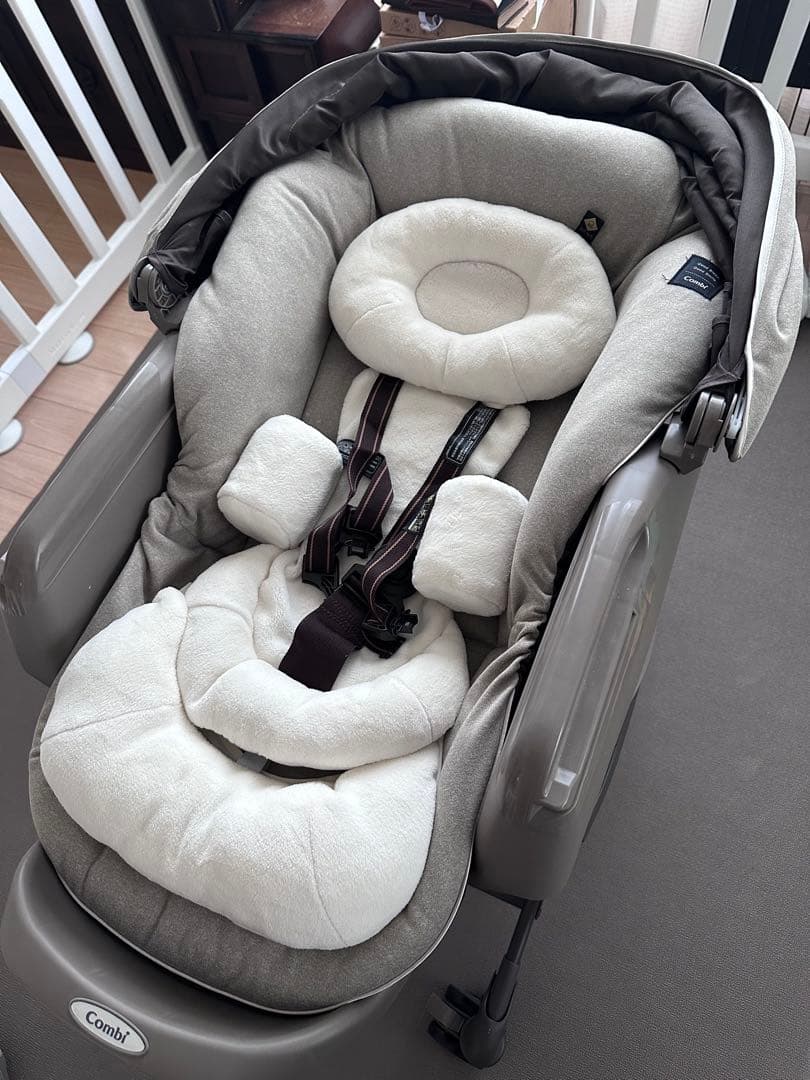 コンビ ネムリラオートスウィングBEDi おやすみドーム