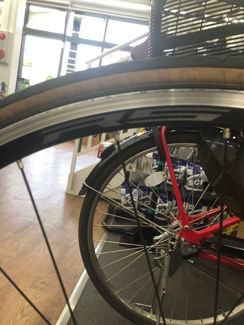 自転車　　ロードバイク　レオパード