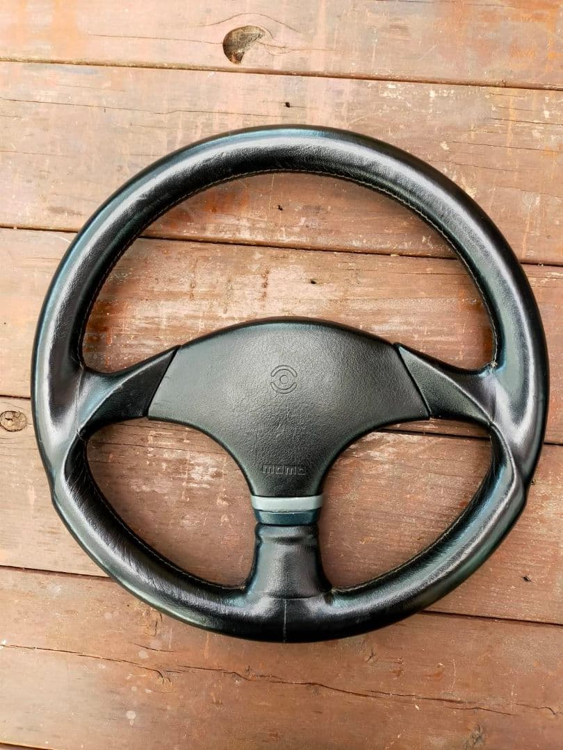 MOMO 3スポーク ステアリング ブラック