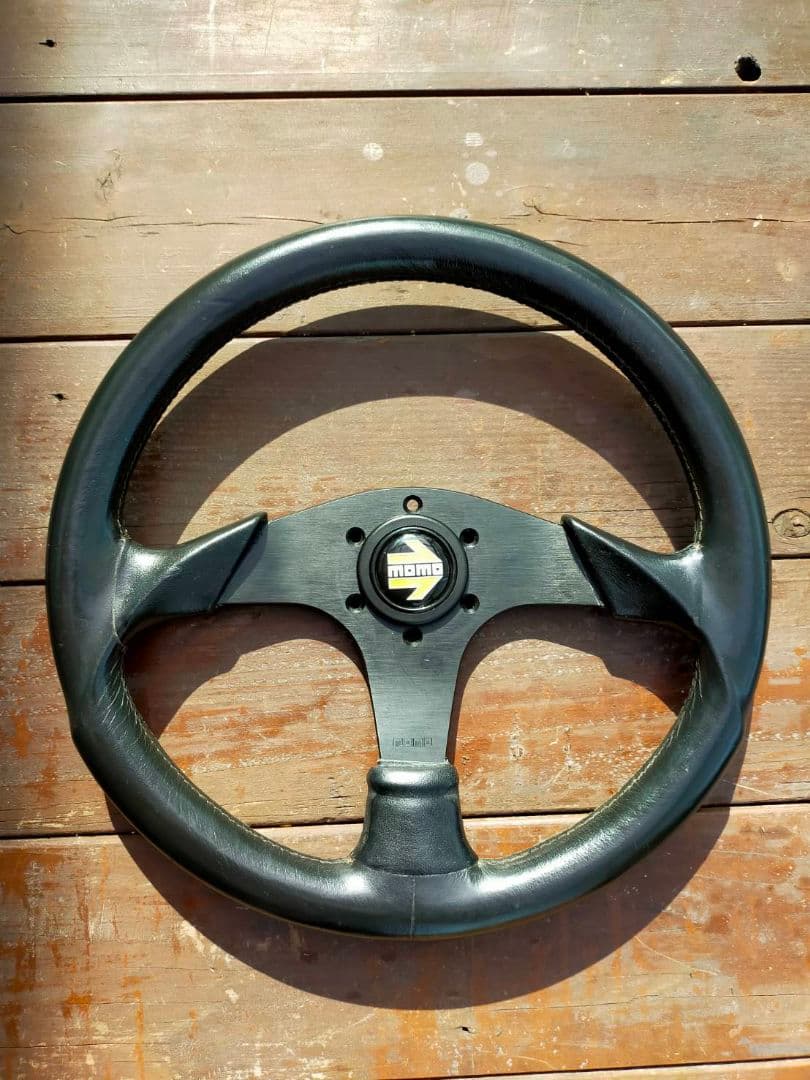 MOMO 3スポーク ステアリング ブラック