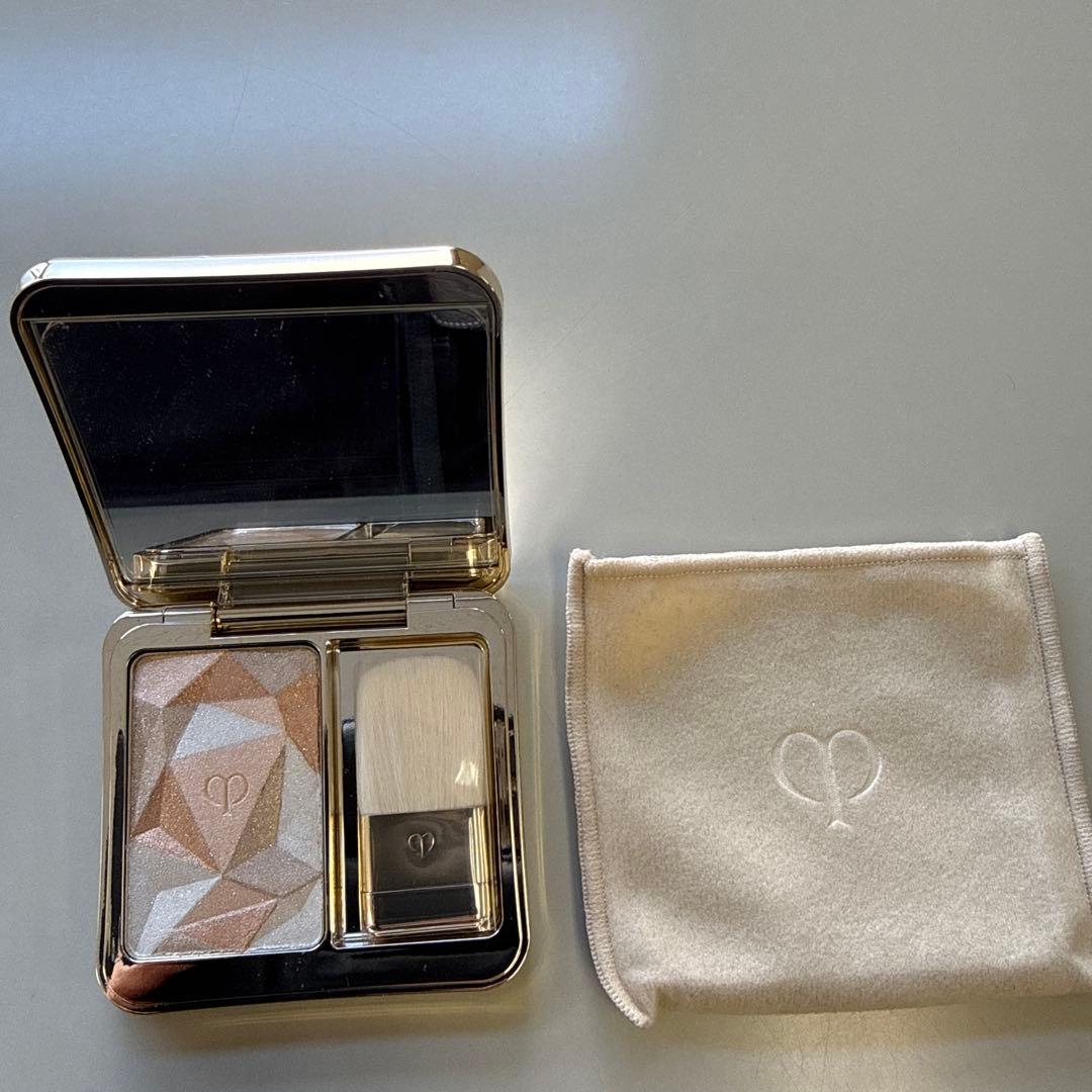 クレ ・ド・ポーボーテ ル・レオスールデクラ 202