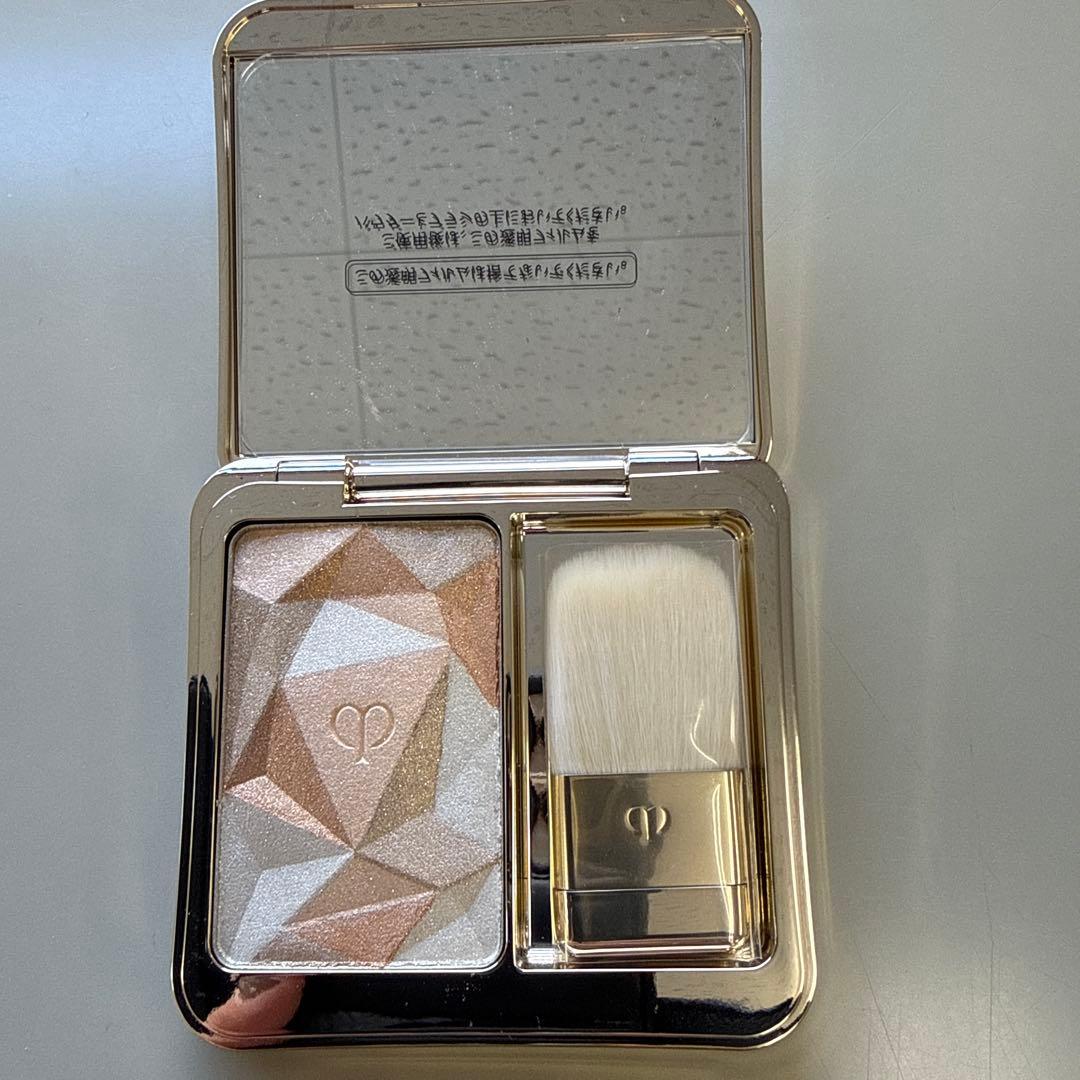 クレ ・ド・ポーボーテ ル・レオスールデクラ 202