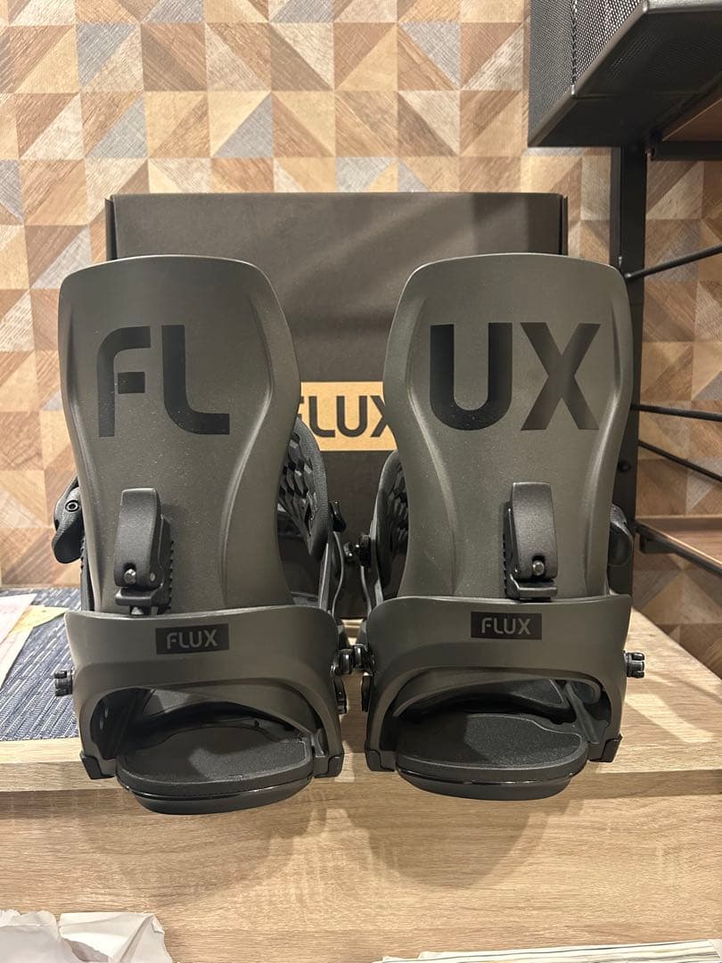 24-25 flux cv LTD Mサイズ 使用回数:リフト一本のみ