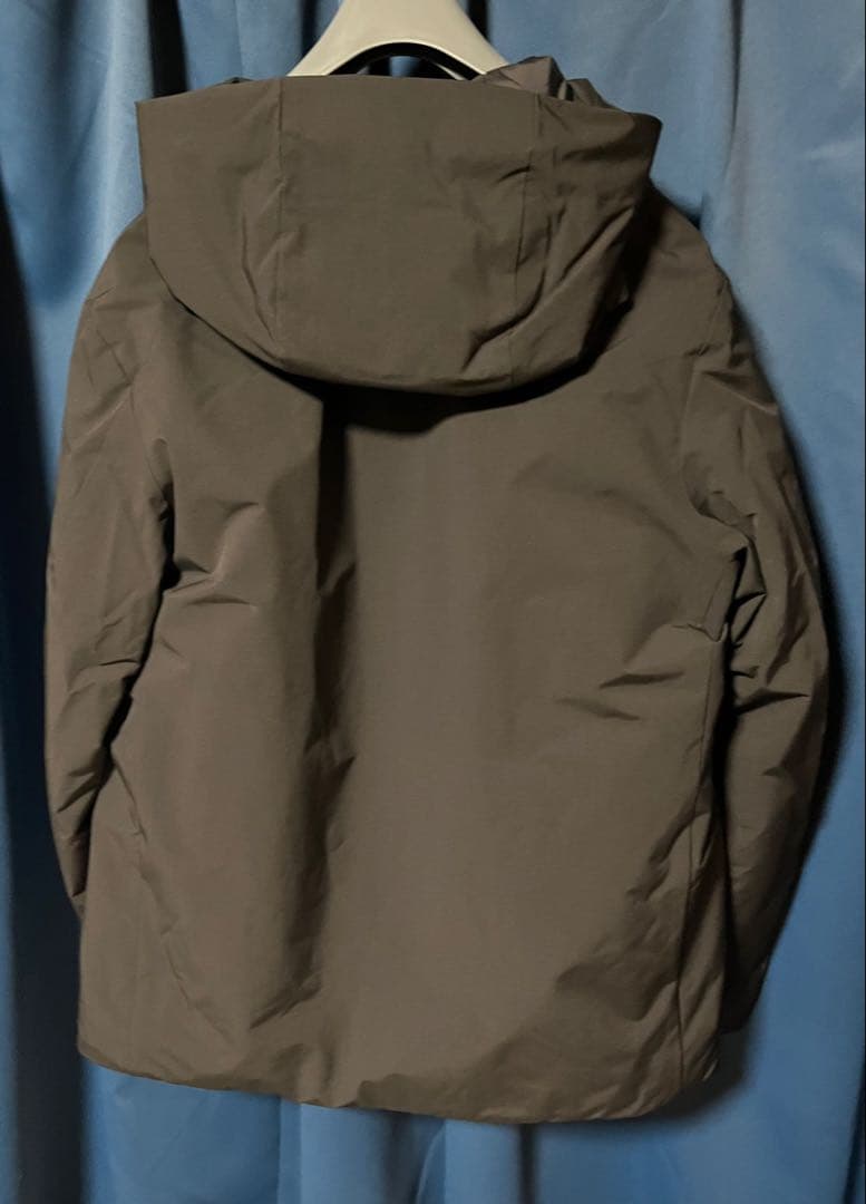 【新品未使用】ユニクロ ハイブリッドダウンパーカ XS 09 BLACK