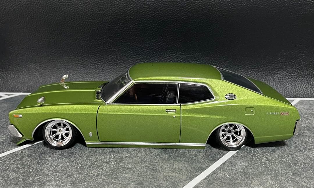 1/24 アシェット 国産名車 NISSAN ローレル SGX 改 カスタム