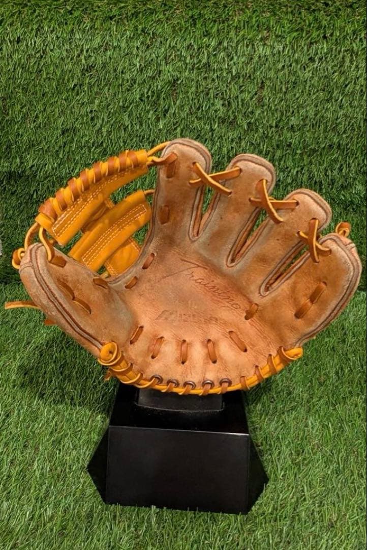 野球グラブ　グローブ　一般硬式大人用　内野手用　ミズノワールドウィントレーニング