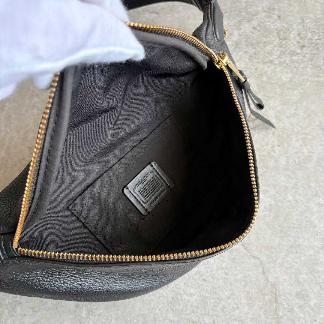 zなえなの33様COACH ボディバッグ ショルダーバッグ ゴールド金具 レザー