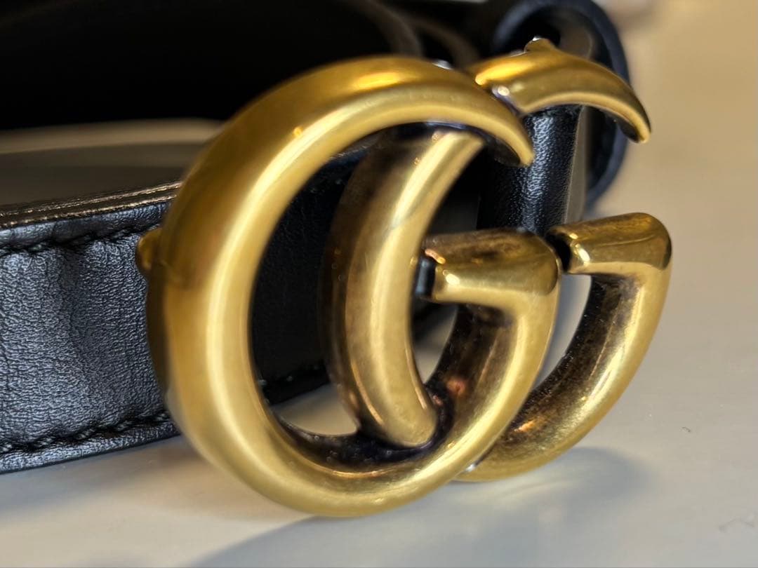 GUCCI ロゴ ブラックレザーベルト