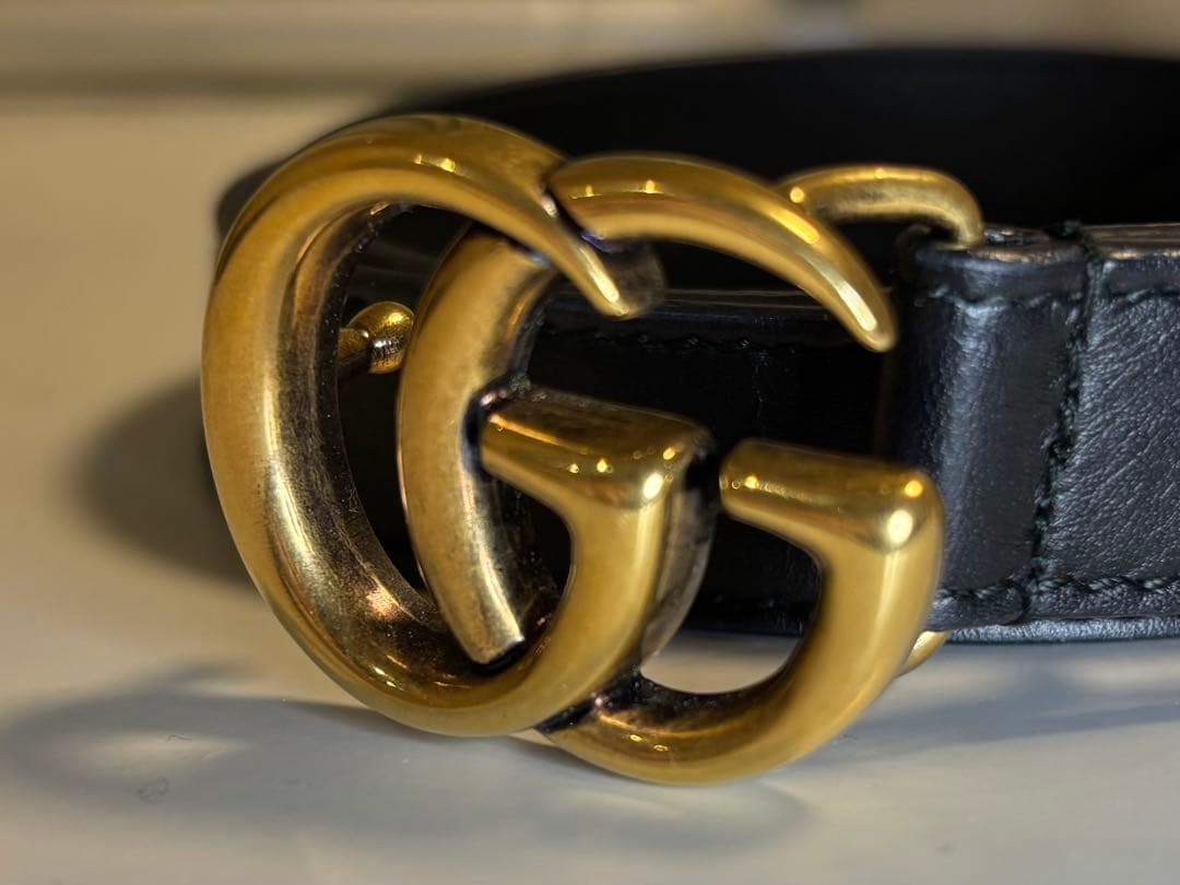 GUCCI ロゴ ブラックレザーベルト