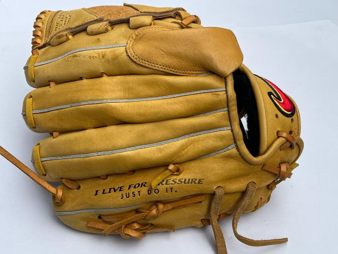 NIKE 一般軟式投手用グローブ 松坂大輔 限定モデル 右投げ用 当時物 即戦力