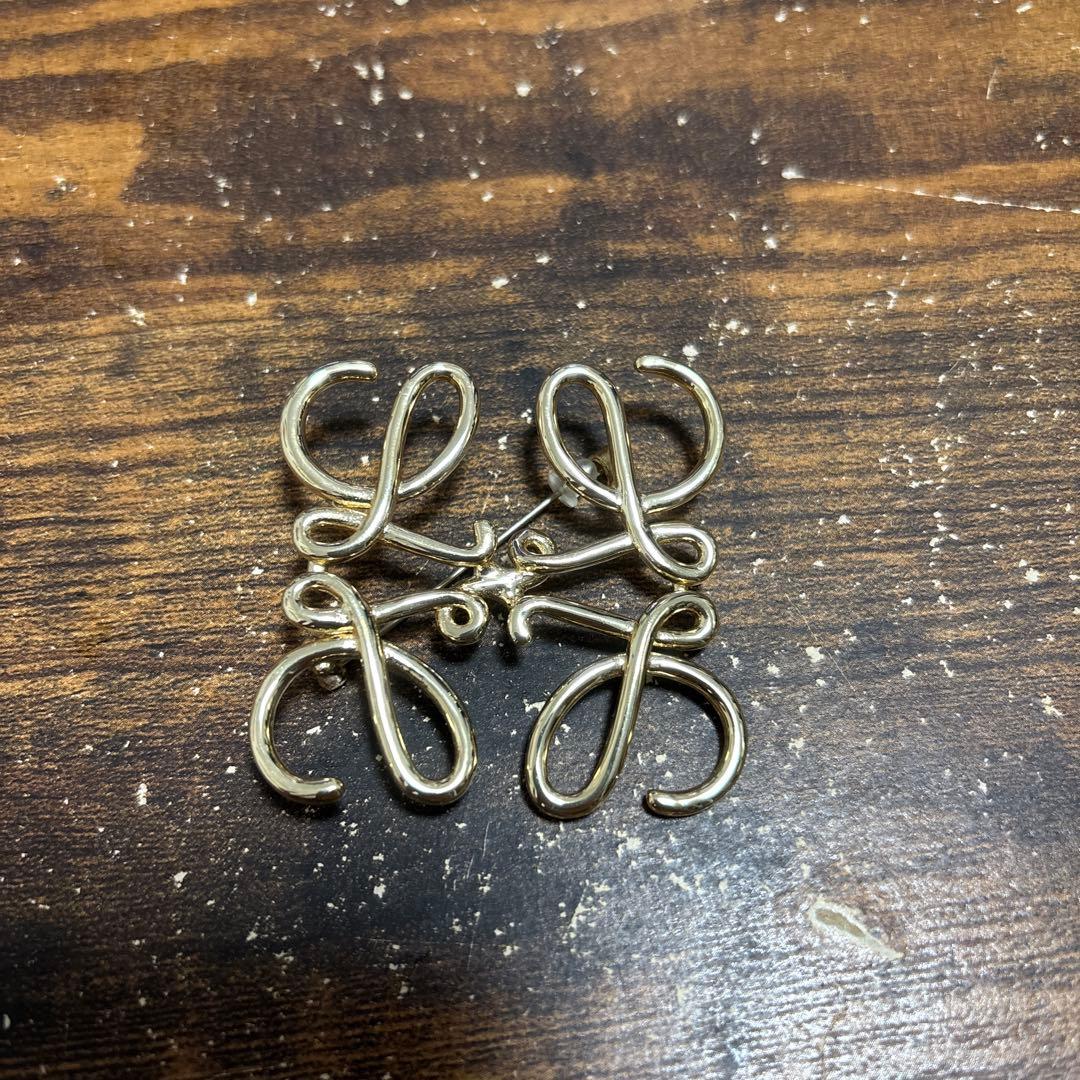 Loewe ロエベ　ゴールド　ブローチ