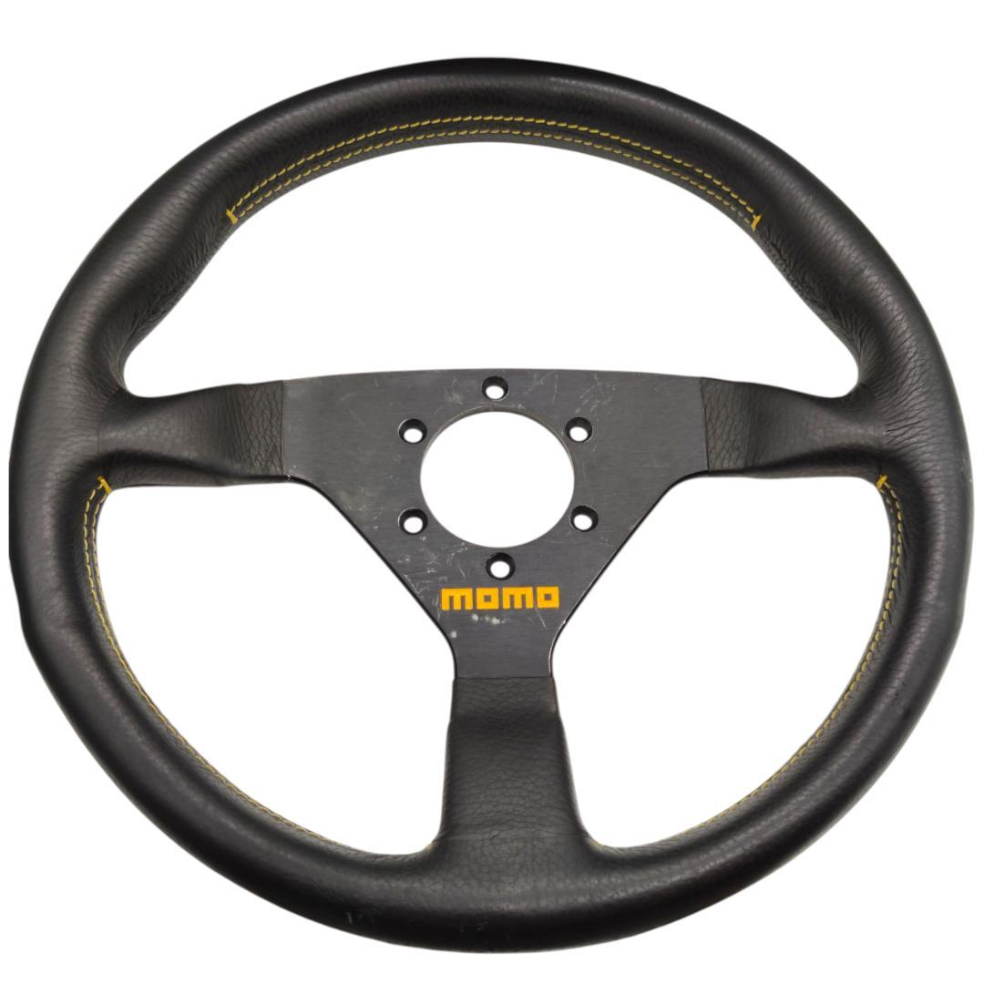 momo レザー ステアリングハンドル